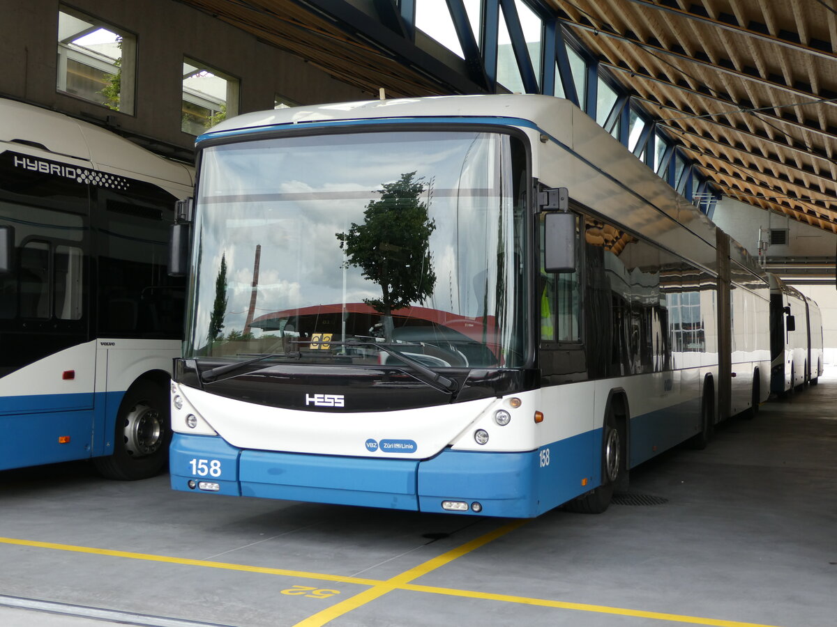 (236'425) - VBZ Z�rich - Nr. 158 - Hess/Hess Gelenktrolleybus am 28. Mai 2022 in Z�rich, Garage Hardau