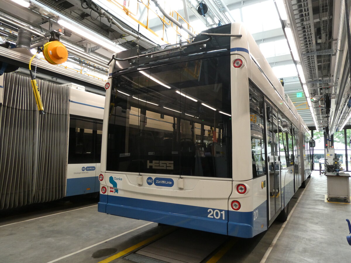 (236'452) - VBZ Z�rich - Nr. 201 - Hess/Hess Gelenktrolleybus am 28. Mai 2022 in Z�rich, Garage Hardau