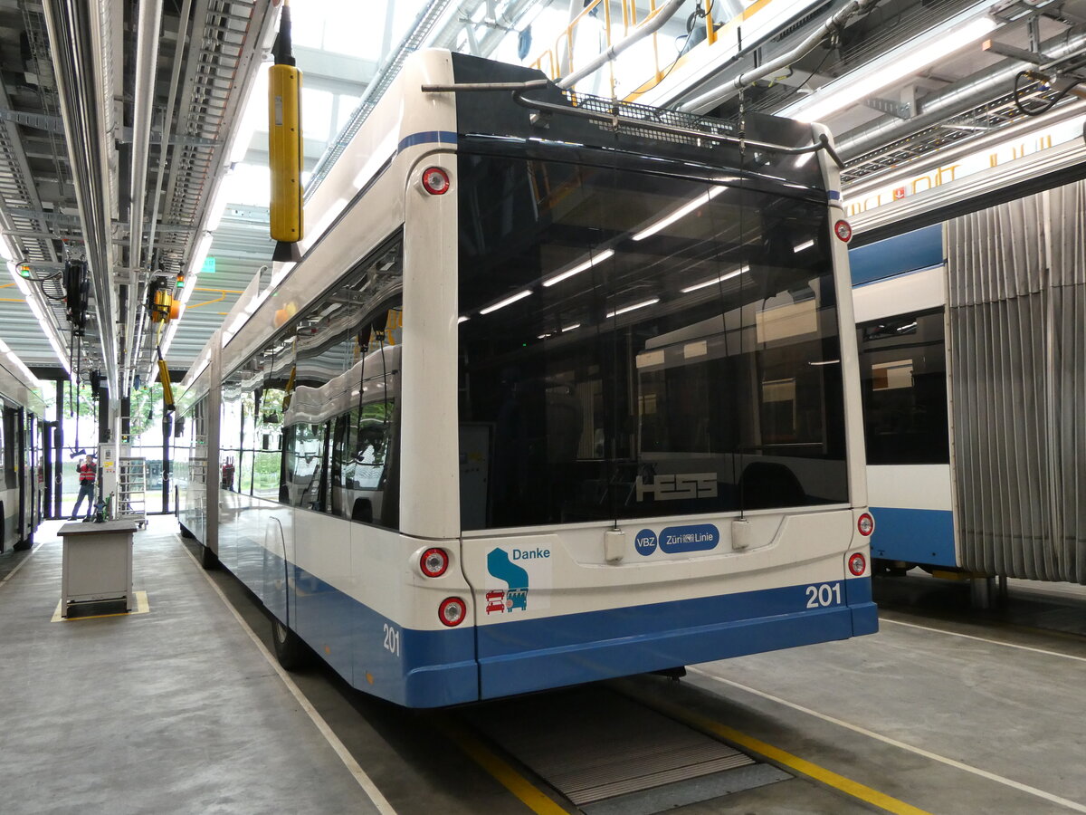 (236'453) - VBZ Z�rich - Nr. 201 - Hess/Hess Gelenktrolleybus am 28. Mai 2022 in Z�rich, Garage Hardau