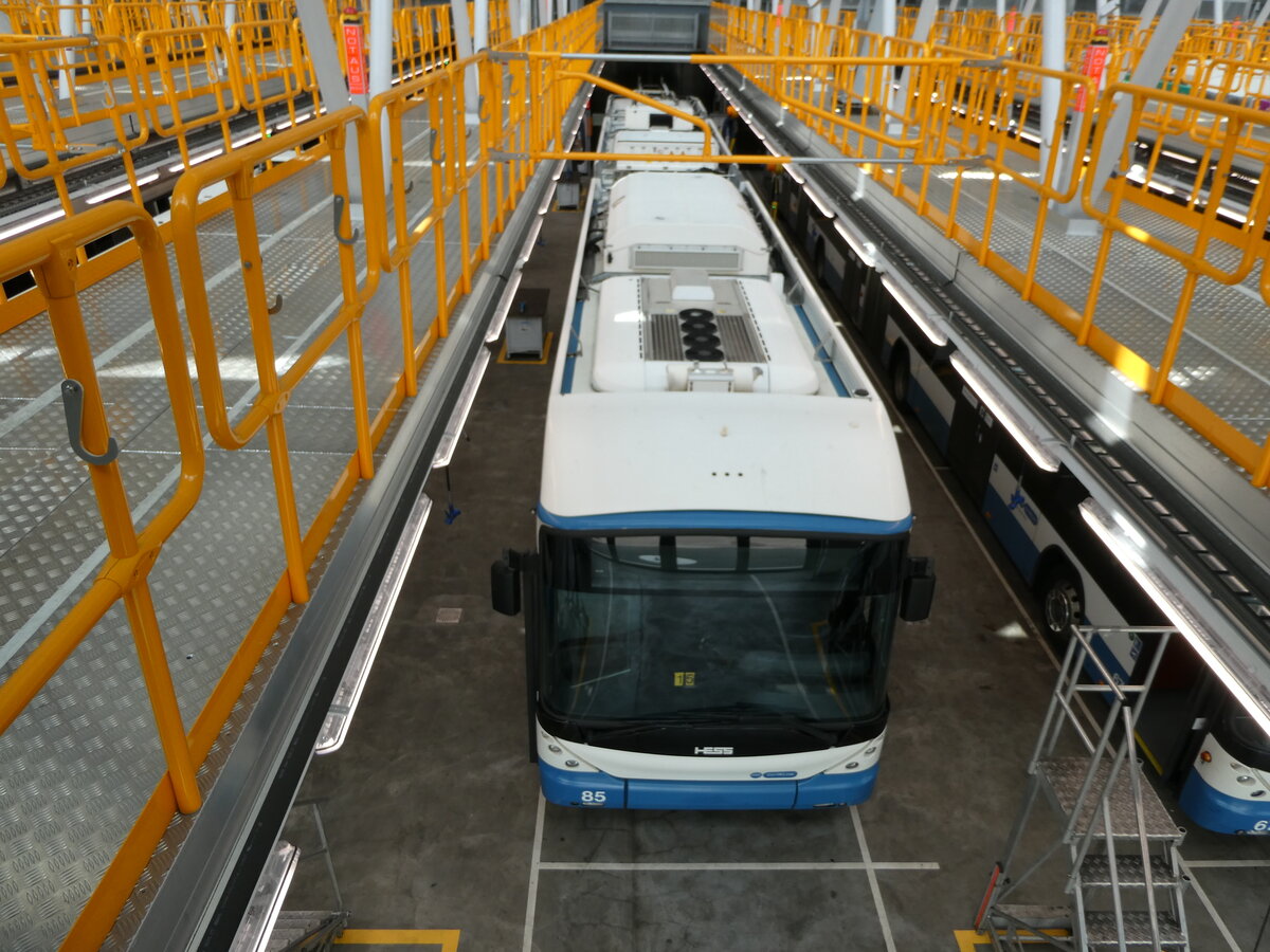 (236'460) - VBZ Z�rich - Nr. 85 - Hess/Hess Doppelgelenktrolleybus am 28. Mai 2022 in Z�rich, Garage Hardau