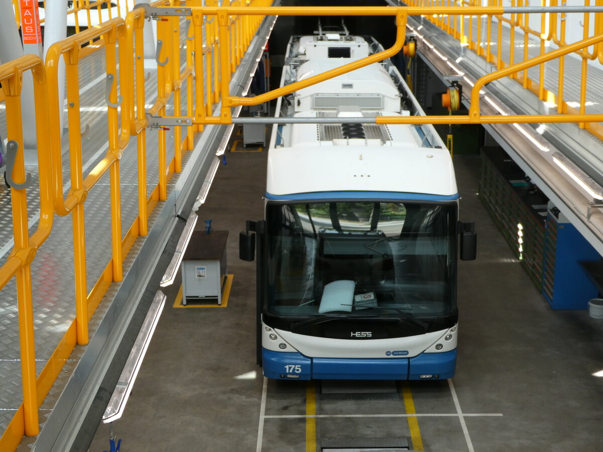 (236'463) - VBZ Z�rich - Nr. 175 - Hess/Hess Gelenktrolleybus am 28. Mai 2022 in Z�rich, Garage Hardau