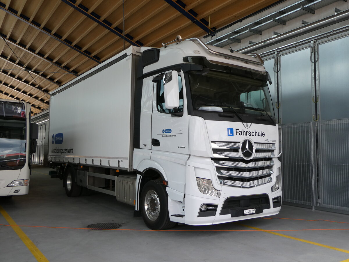 (236'468) - VBZ Z�rich - Nr. 4253/ZH 424'263 - Mercedes am 28. Mai 2022 in Z�rich, Garage Hardau