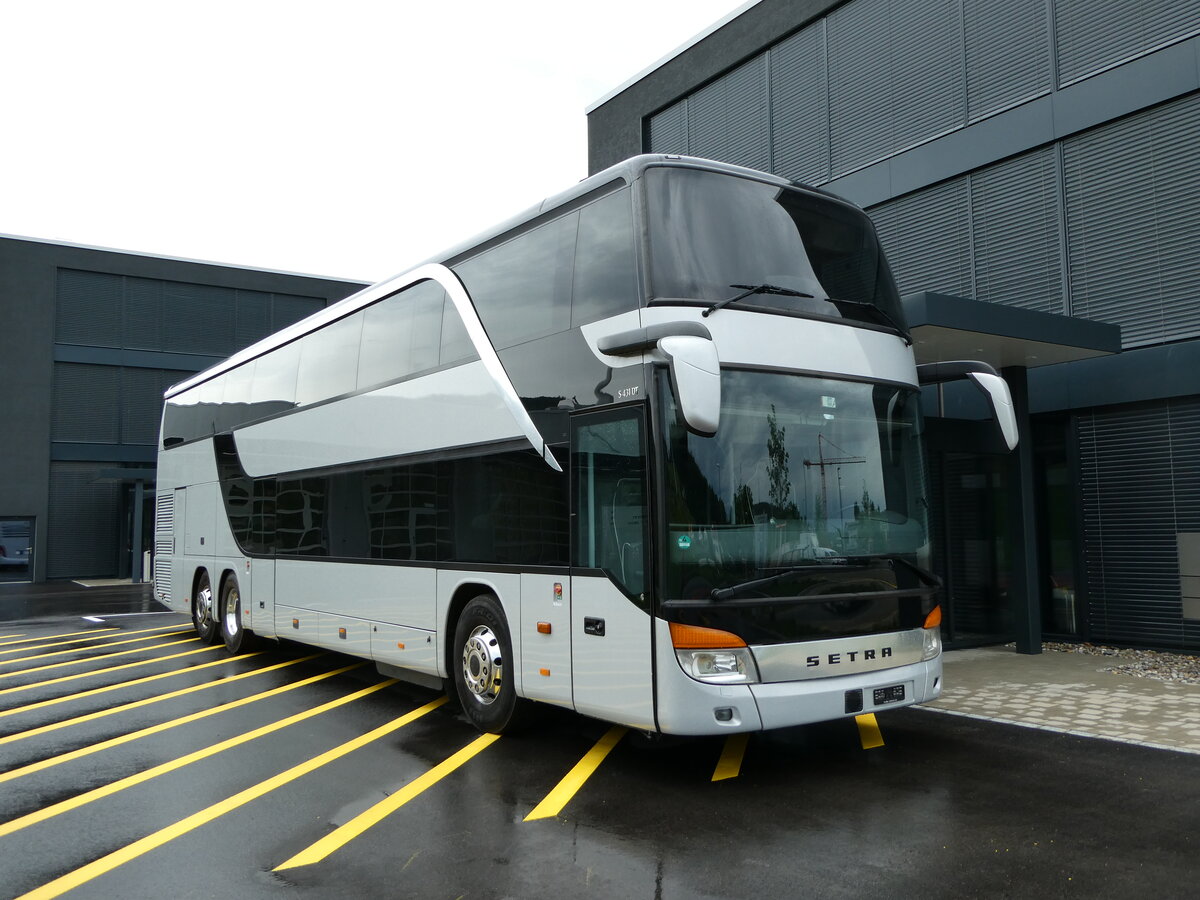 (236'828) - Meier, Z�rich - (ZH 131'864) - Setra am 5. Juni 2022 in Winterthur, EvoBus