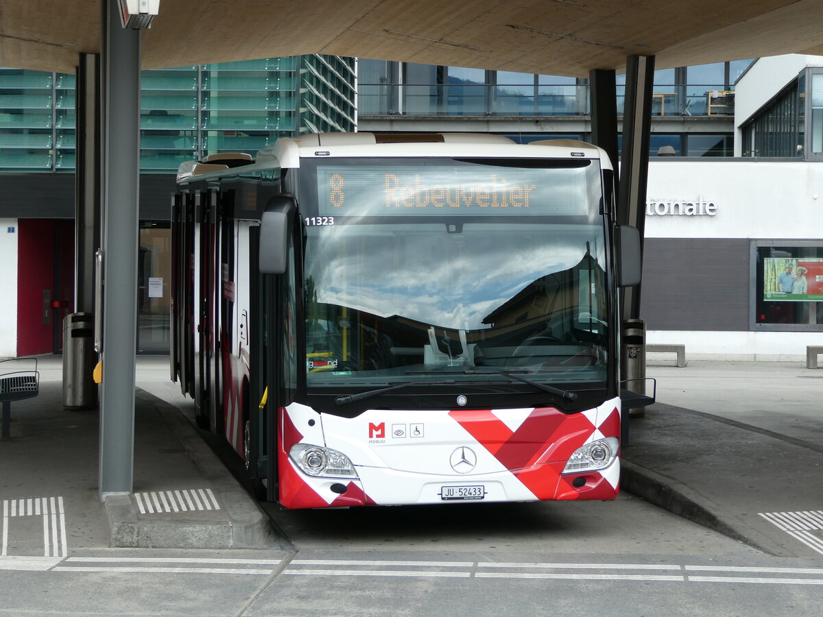 (236'918) - CarPostal Ouest - JU 52'433 - Mercedes am 6. Juni 2022 beim Bahnhof Del�mont