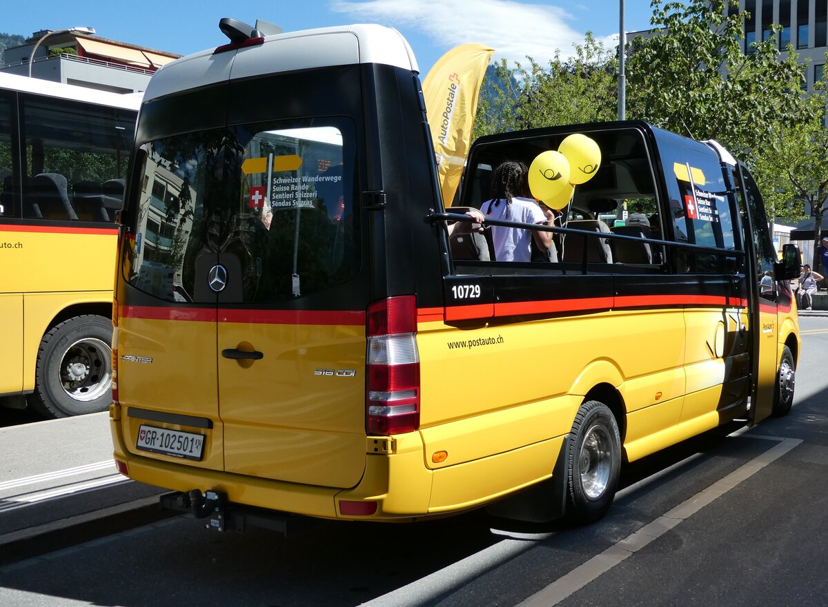 (237'173) - PostAuto Graub�nden - GR 102'501 - Mercedes/Tomassini am 12. Juni 2022 beim Bahnhof Landquart