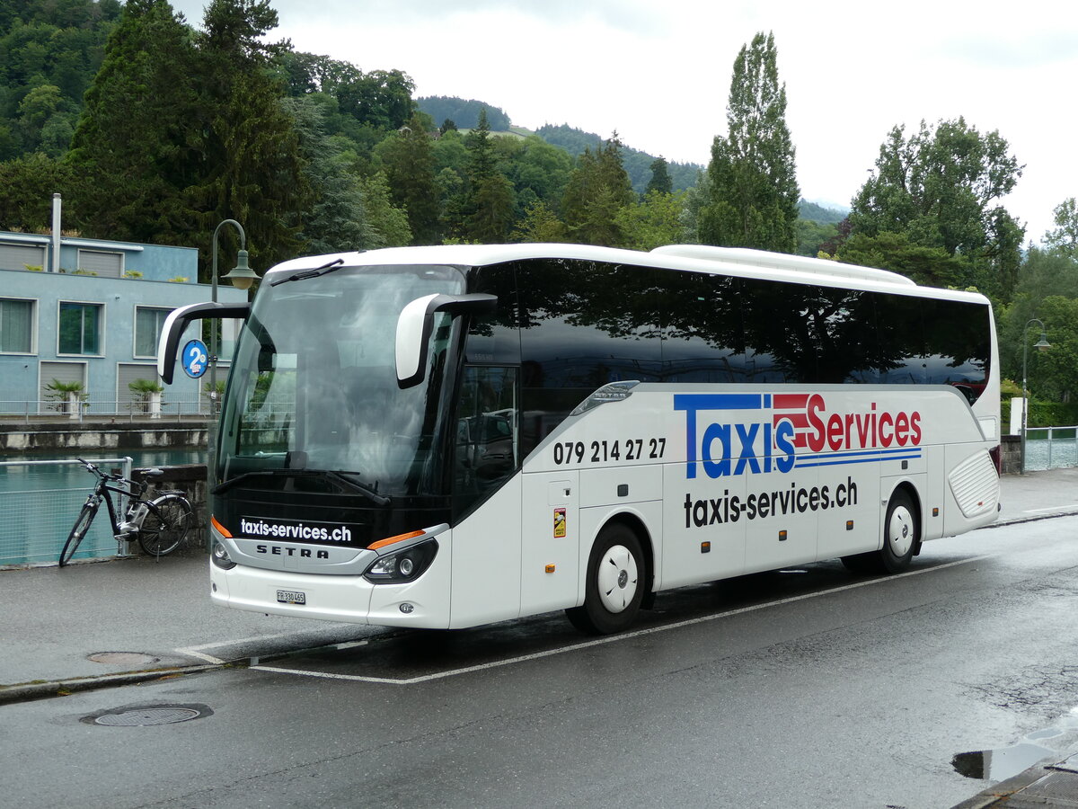 (237'435) - Taxis-Services, Granges-Paccot - FR 330'465 - Setra am 24. Juni 2022 bei der Schiffl�ndte Thun