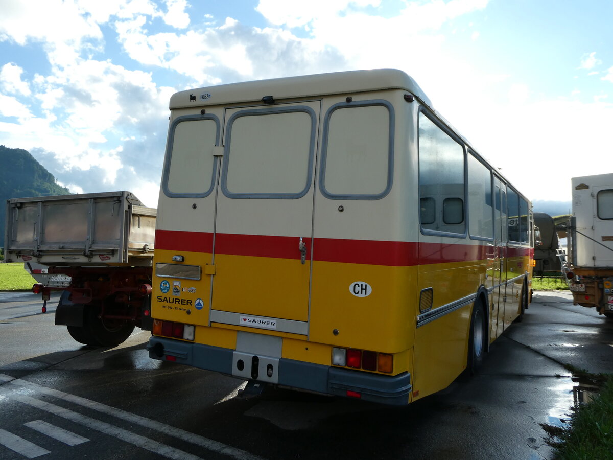(237'456) - Zimmermann, Kerns - OW 126 U - Saurer/R&J (ex Br�ndli, Z�rich; ex Hofmann, Z�rich; ex Pacciarelli, Grono; ex P 25'661) am 24. Juni 2022 in Interlaken, Flugplatz