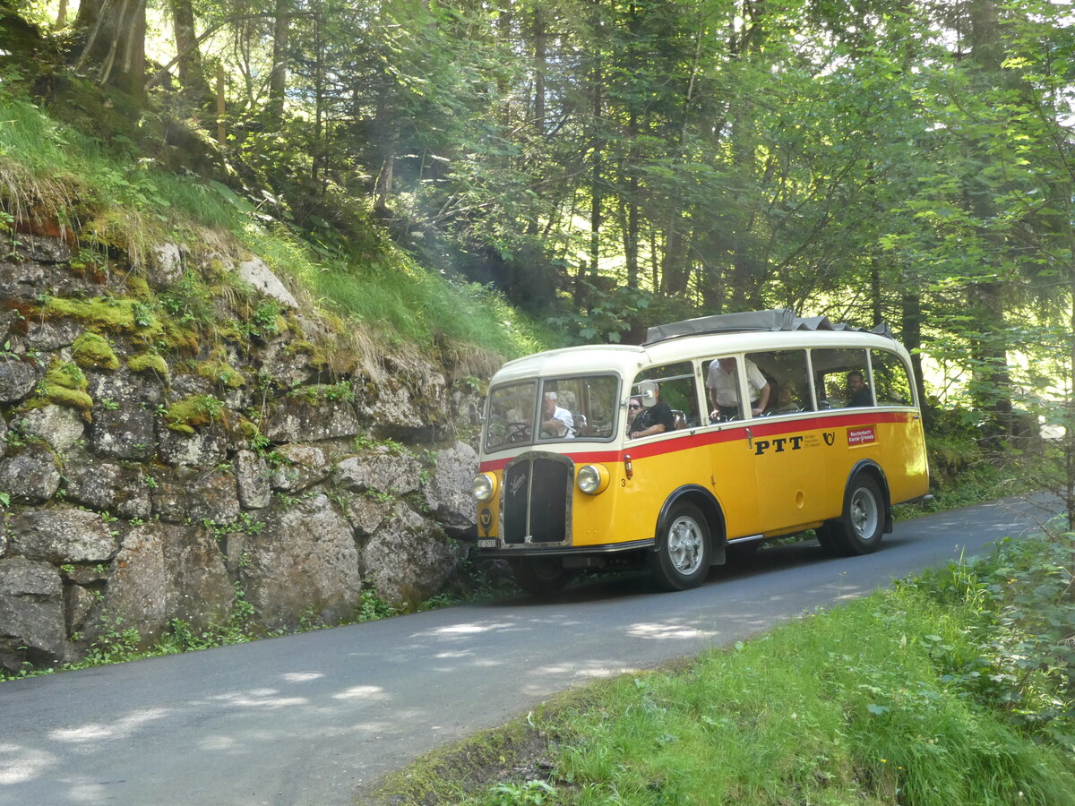 (237'675) - Schmid, Th�rishaus - Nr. 3/BE 26'760 - Saurer/Gangloff (ex Geiger, Adelboden Nr. 3) am 26. Juni 2022 in Kiental, Hexenkessel