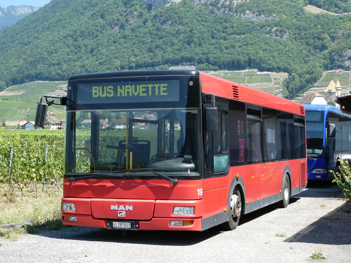 (238'136) - Lathion, Sion - Nr. 19/VS 197'617 - MAN/G�ppel (ex AFA Adelboden Nr. 55) am 16. Juli 2022 in Aigle, Garage MOB