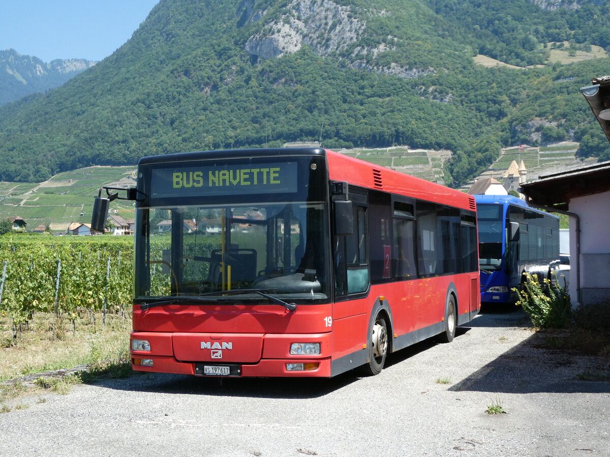 (238'137) - Lathion, Sion - Nr. 19/VS 197'617 - MAN/G�ppel (ex AFA Adelboden Nr. 55) am 16. Juli 2022 in Aigle, Garage MOB