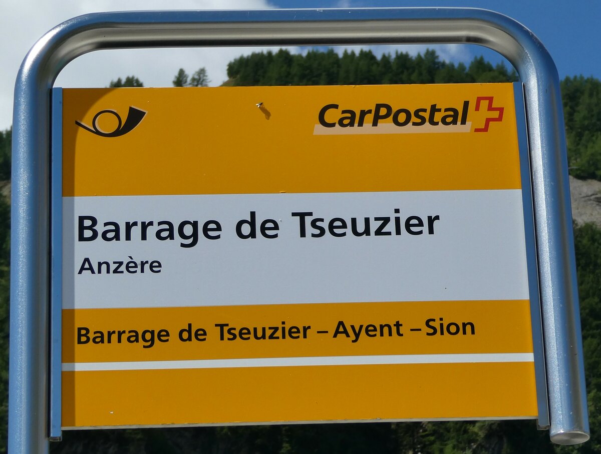(238'680) - PostAuto-Haltestellenschild - Anz�re, Barrage de Tseuzier - am 31. Juli 2022
