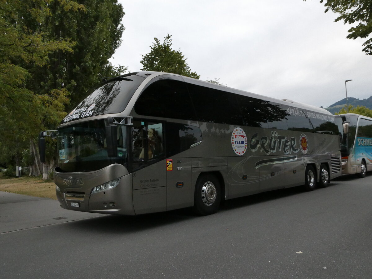 (238'824) - Gr�ter, Hochdorf - Nr. 8/LU 15'748 - Neoplan am 6. August 2022 in Thun, Strandbad