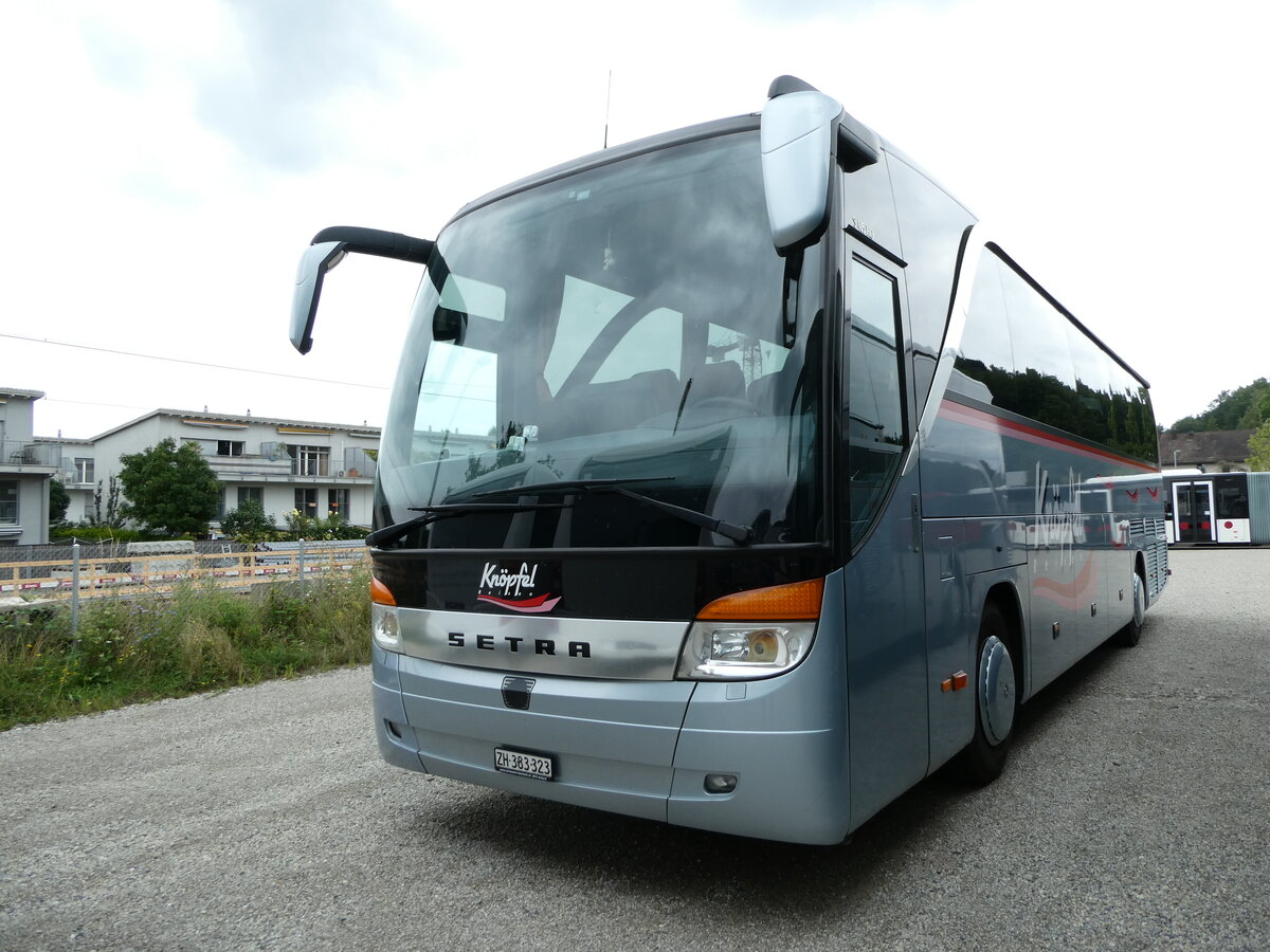 (238'938) - Kn�pfel, Dinhard - ZH 383'323 - Setra am 7. August 2022 in Winterthur, EvoBus