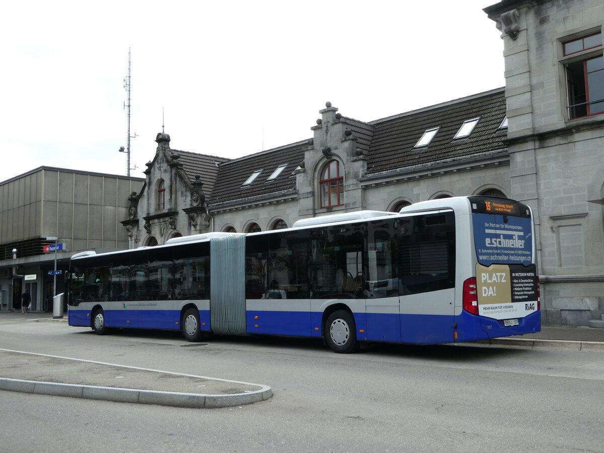 (239'108) - VZO Gr�ningen - Nr. 107/ZH 745'107 - Mercedes am 20. August 2022 beim Bahnhof Rapperswil