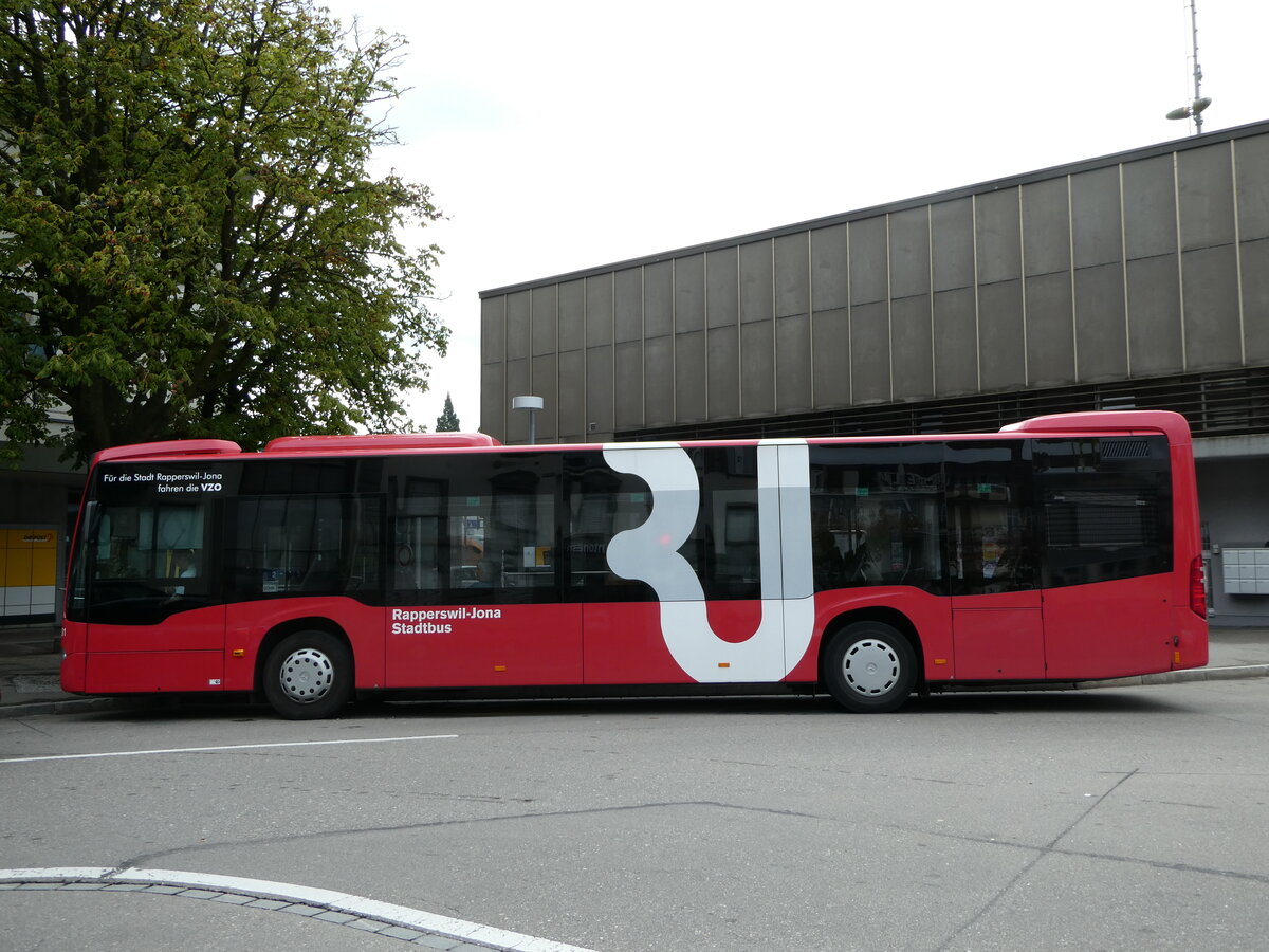 (239'111) - VZO Gr�ningen - Nr. 201/ZH 745'201 - Mercedes am 20. August 2022 beim Bahnhof Rapperswil