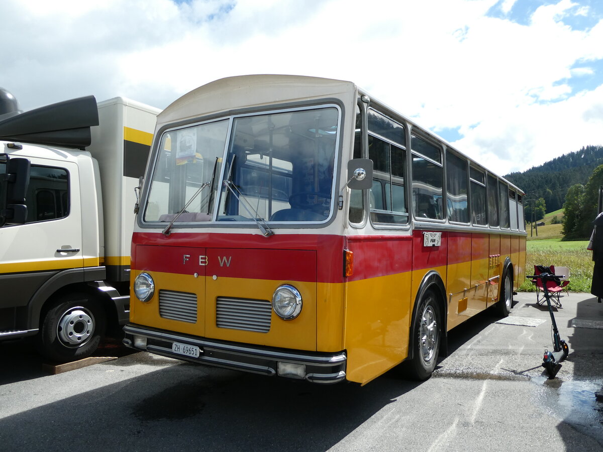 (239'169) - Tr�b, Oberrieden - Nr. 12/ZH 69'651 - FBW/R&J (ex Ryffel, Uster Nr. 12) am 20. August 2022 in Wildhaus, Munzenriet