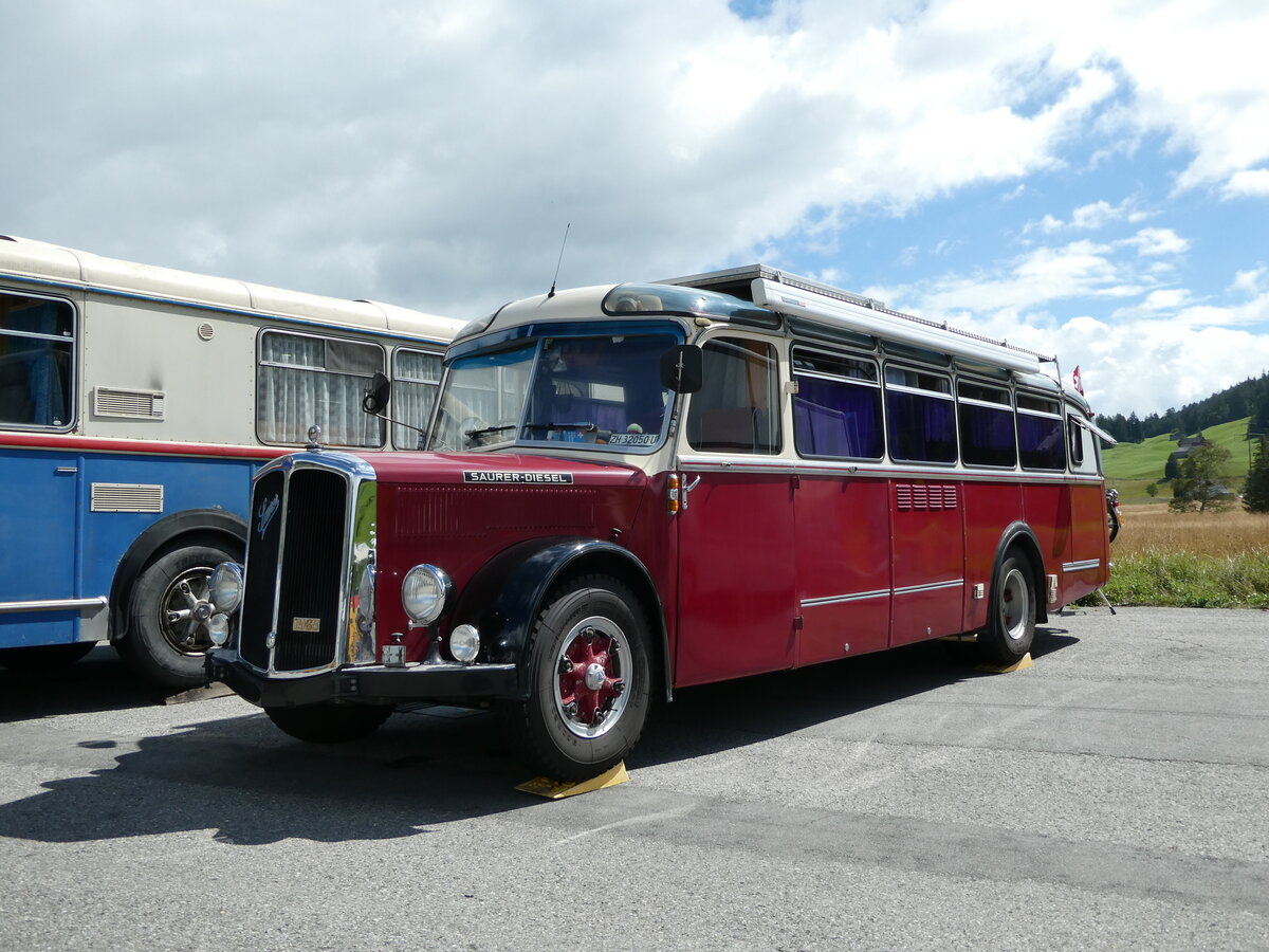 (239'179) - Morger, Horgenberg - ZH 32'050 U - Saurer/T�scher (ex P 23'167; ex Casper, Lenzerheide) am 20. August 2022 in Wildhaus, Munzenriet