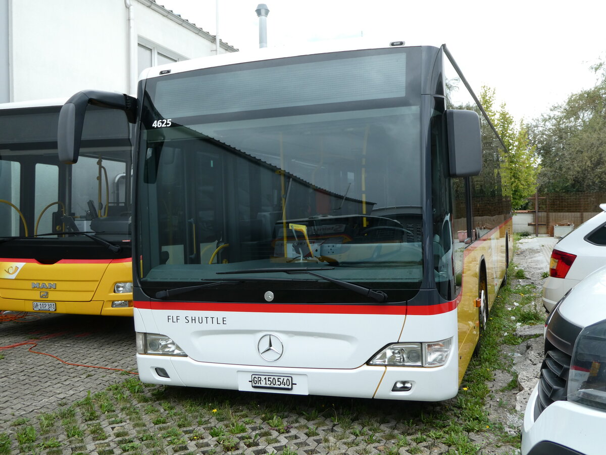 (239'282) - PostAuto Graub�nden - Nr. 3/GR 150'540 - Mercedes (ex PostAuto Nordschweiz) am 20. August 2022 in Uznach, Garage