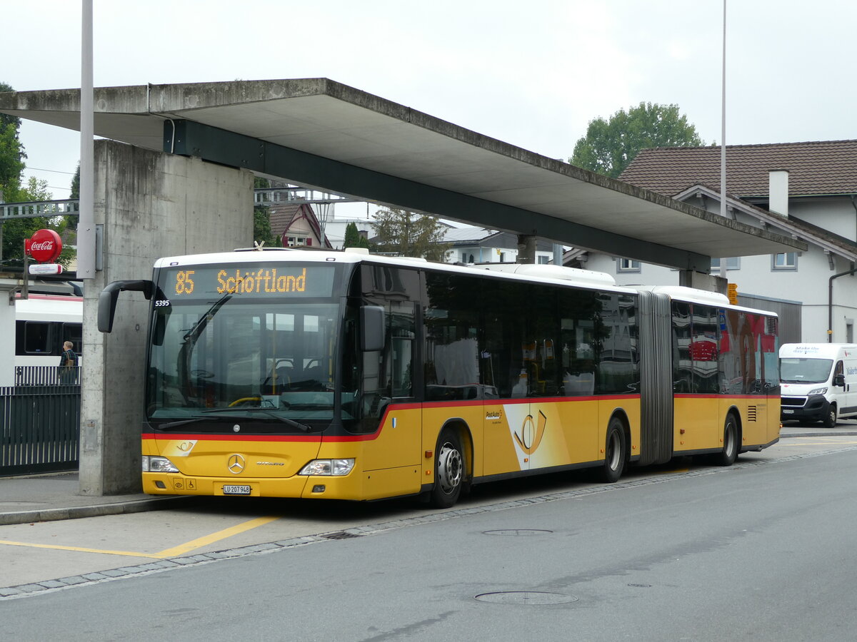 (239'506) - H�fliger, Sursee - Nr. 9/LU 207'948 - Mercedes am 27. August 2022 beim Bahnhof Sursee