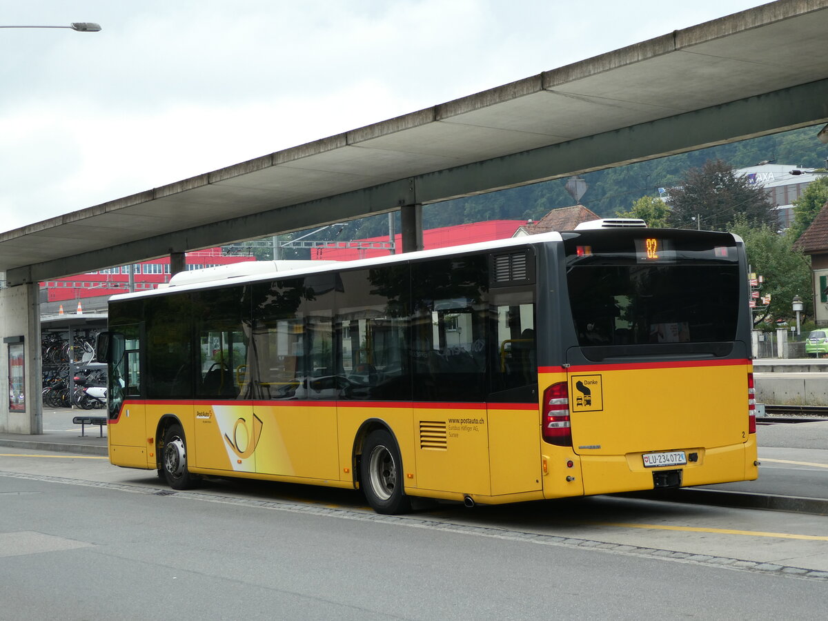 (239'511) - H�fliger, Sursee - Nr. 2/LU 234'072 - Mercedes am 27. August 2022 beim Bahnhof Sursee