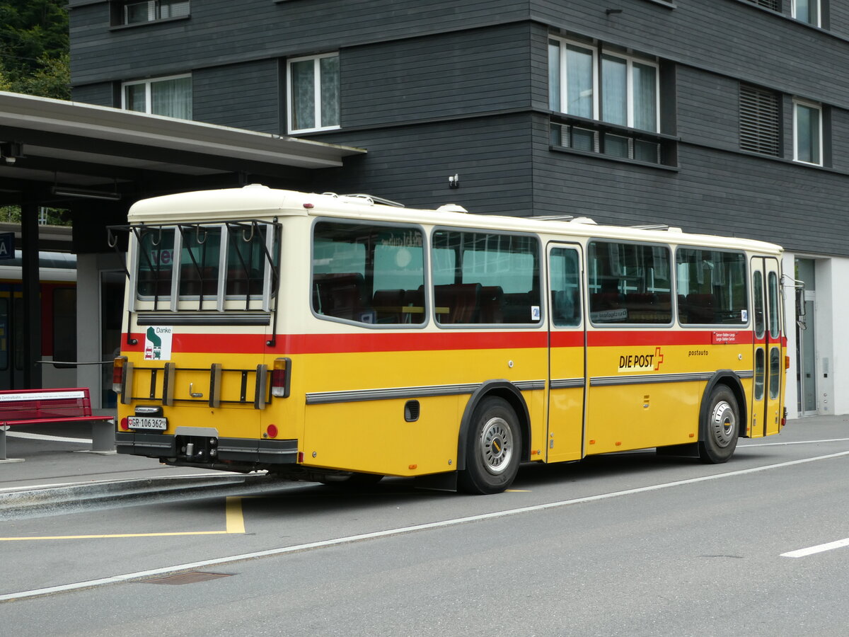 (239'823) - Ackermann, Landquart - GR 106'362 - Saurer/R&J (ex F�ssler, Unteriberg; ex Sch�rch, Gutenburg Nr. 6; ex P 24'358) am 28. August 2022 beim Bahnhof Giswil