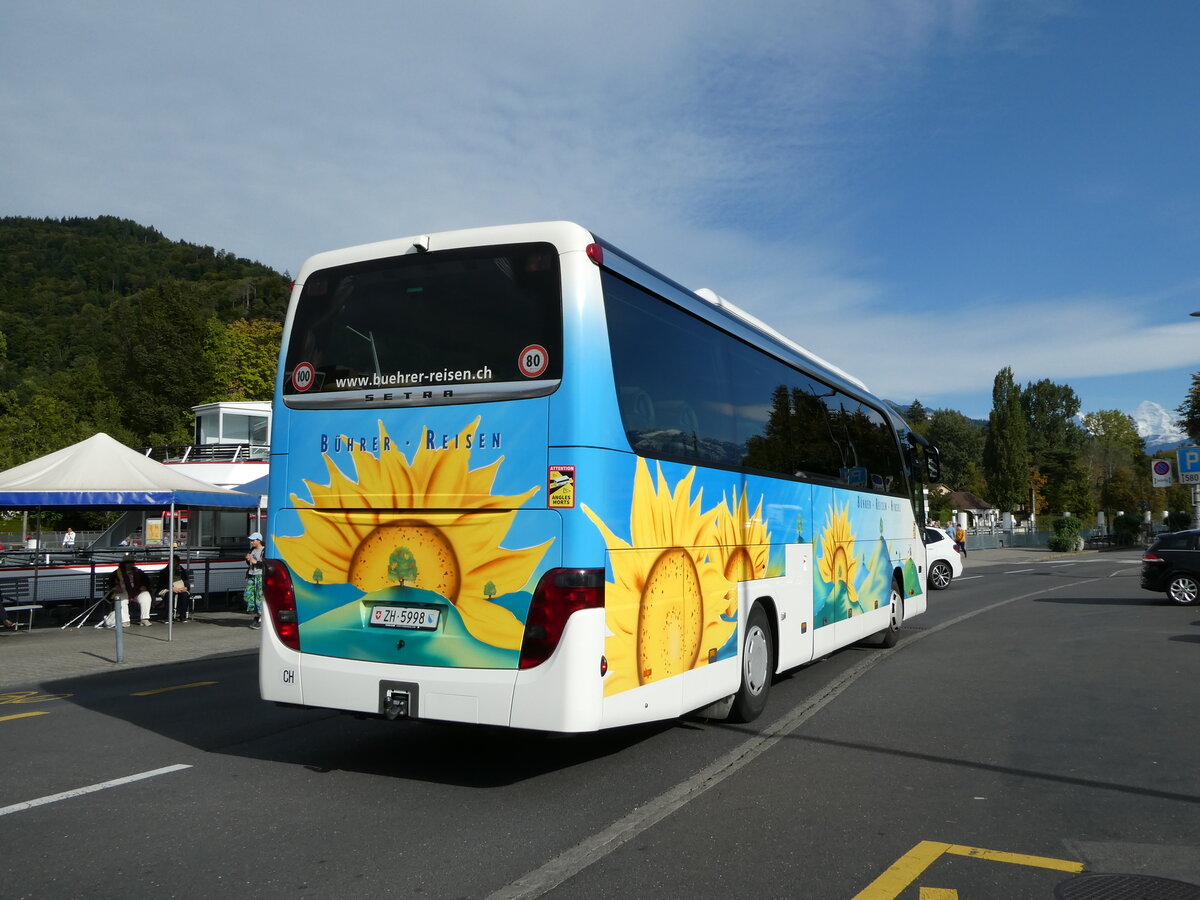 (240'131) - B�hrer, Hirzel - ZH 5998 - Setra am 18. September 2022 beim Bahnhof Thun