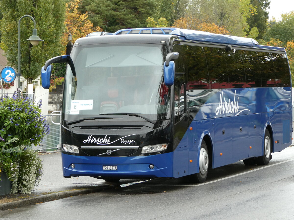 (240'351) - Hirschi, Renens - VD 614'673 - Volvo am 28. September 2022 bei der Schiffl�ndte Thun