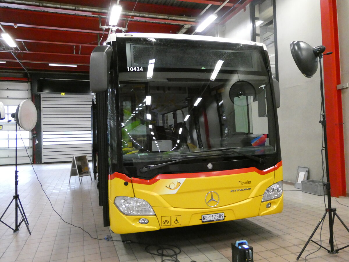 (240'399) - CarPostal Ouest - NE 112'589 - Mercedes am 1. Oktober 2022 in La Chaux-de-Fonds, D�p�t transN
