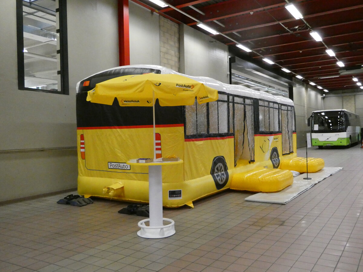 (240'402) - H�pf-PostAuto am 1. Oktober 2022 in La Chaux-de-Fonds, D�p�t transN