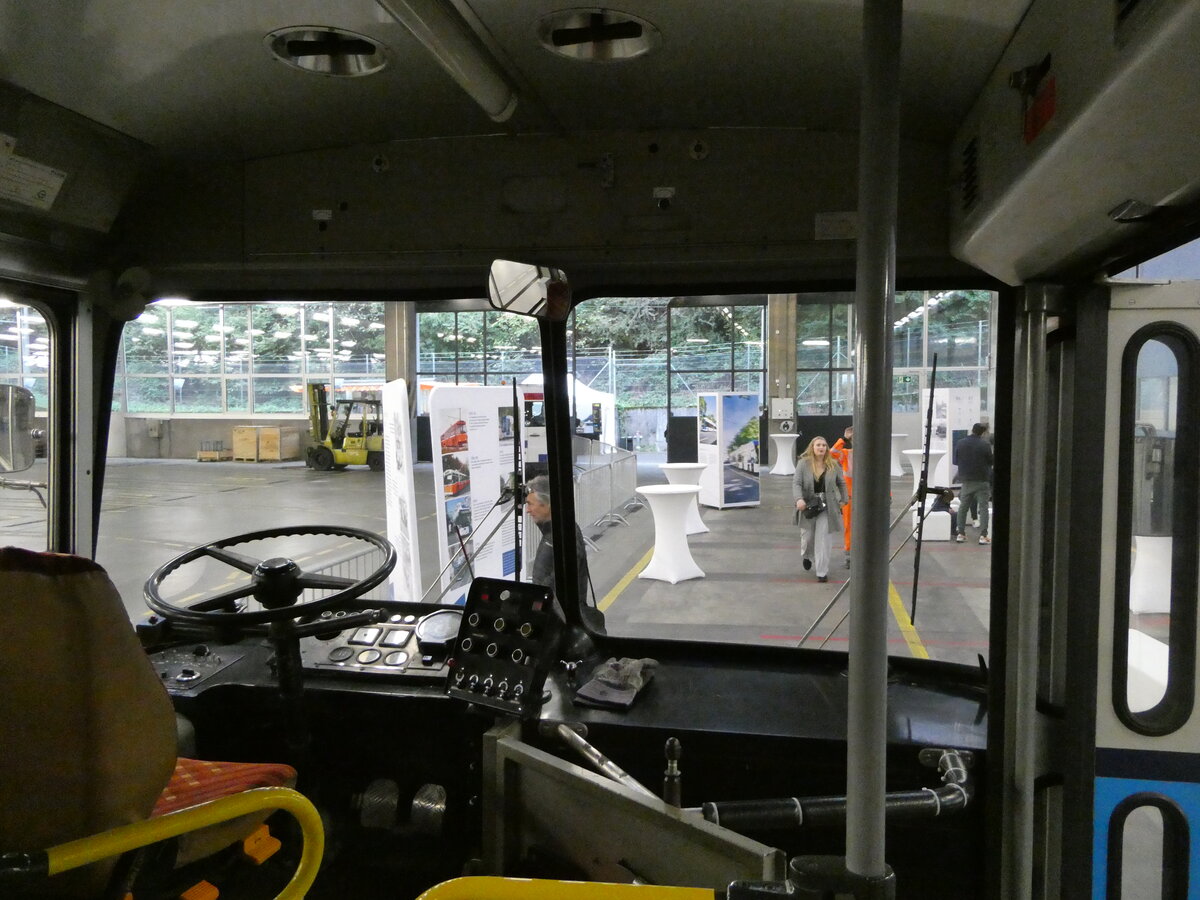 (240'435) - TL Lausanne - Nr. 656 - FBW/Eggli Trolleybus am 1. Oktober 2022 in Lausanne, D�p�t Borde (Innenaufnahme)