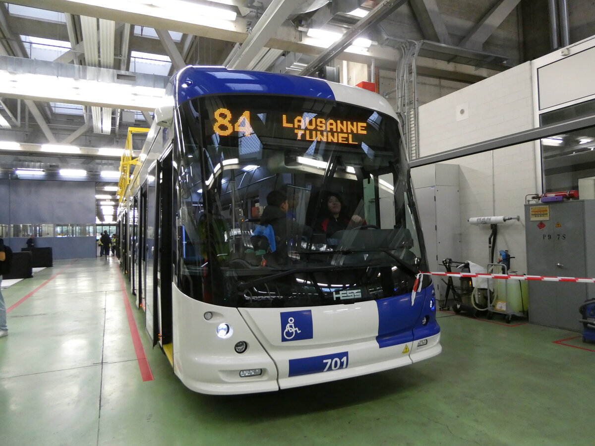 (240'438) - TL Lausanne - Nr. 701 - Hess/Hess Doppelgelenktrolleybus am 1. Oktober 2022 in Lausanne, D�p�t Borde