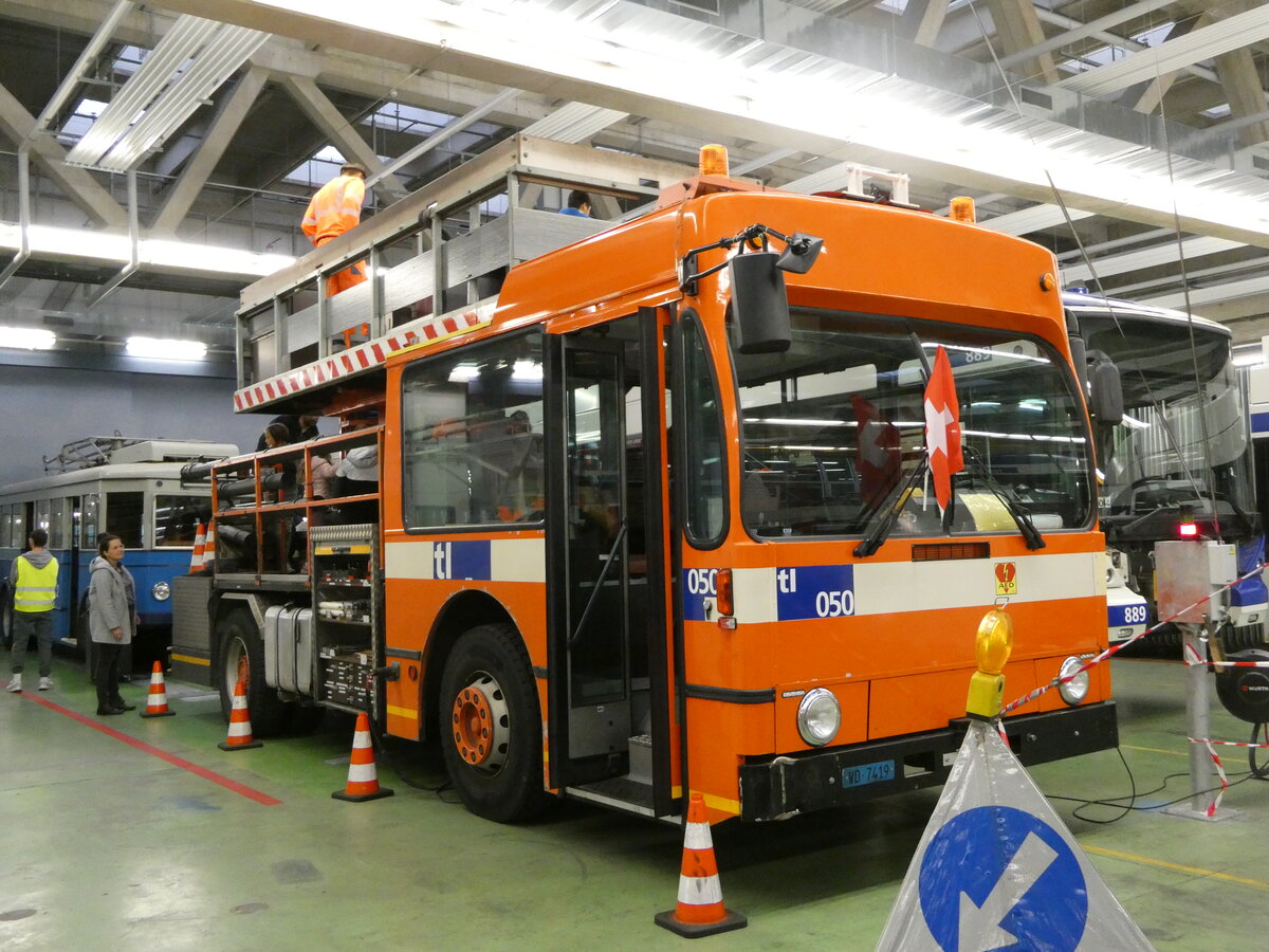 (240'439) - TL Lausanne - Nr. 50/VD 7419 - FBW am 1. Oktober 2022 in Lausanne, D�p�t Borde