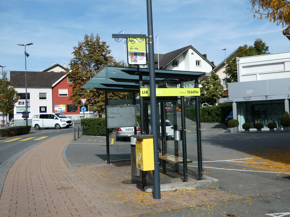 (240'944) - LIEMOBIL-Haltestelle am 11. Oktober 2022 in Vaduz, St�dtle