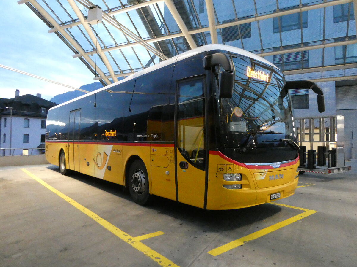(241'041) - PostAuto Graub�nden - GR 173'206 - MAN am 11. Oktober 2022 in Chur, Postautostation