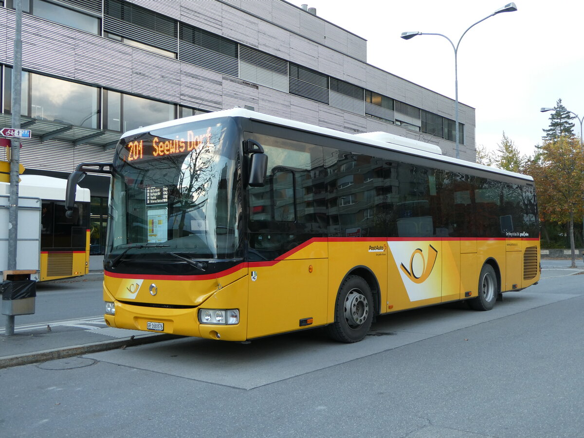 (241'154) - PostAuto Graub�nden - GR 168'876 - Irisbus am 12. Oktober 2022 beim Bahnhof Landquart