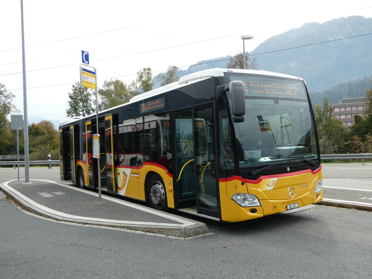 (241'631) - Niederer, Filzbach - Nr. 2/GL 47 - Mercedes am 20. Oktober 2022 beim Bahnhof Ziegelbr�cke
