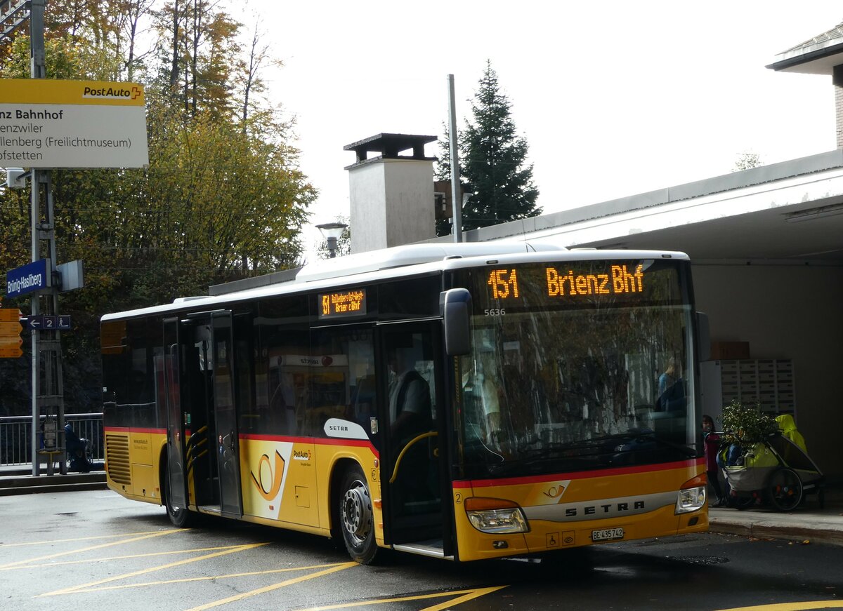 (241'712) - Fl�ck, Brienz - Nr. 2/BE 435'742 - Setra am 22. Oktober 2022 auf dem Br�nigpass