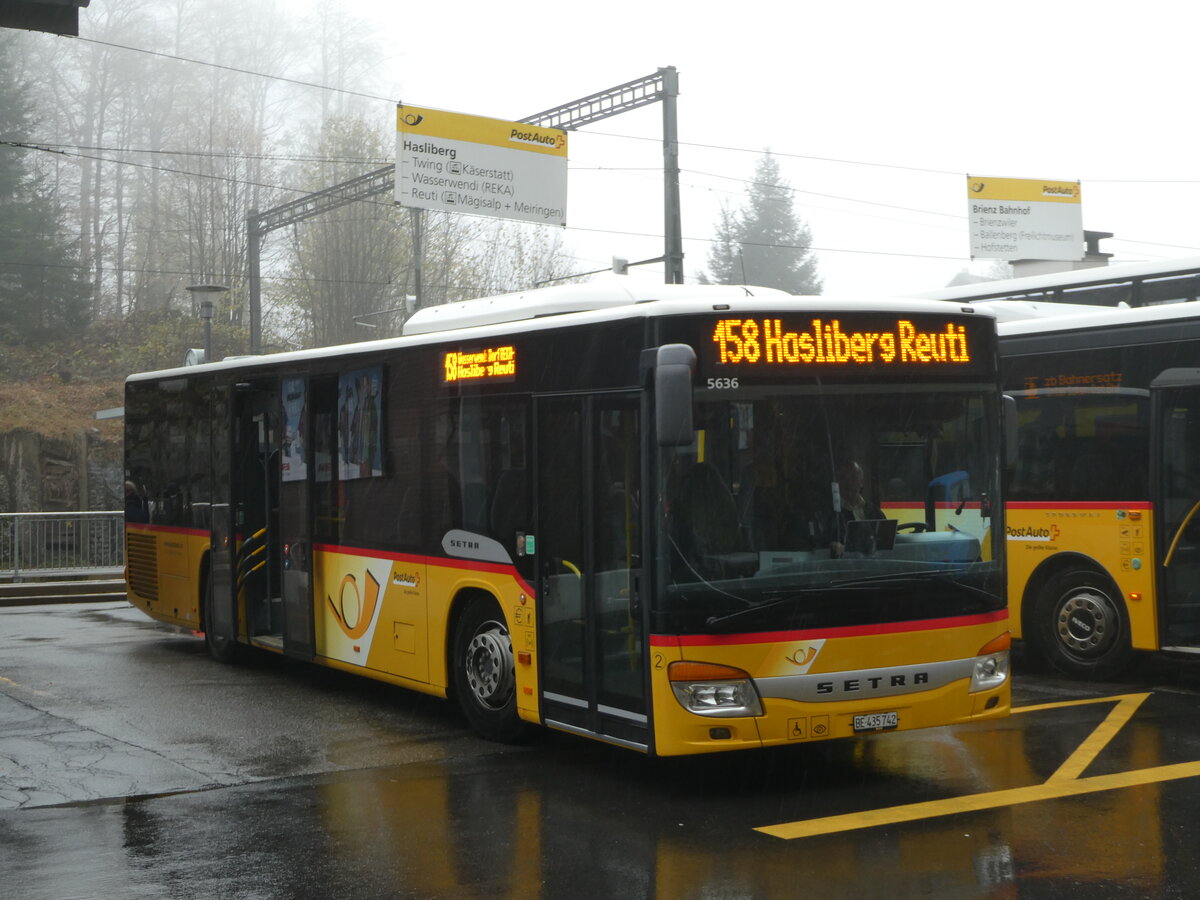 (242'164) - Fl�ck, Brienz - Nr. 2/BE 435'742 - Setra am 5. November 2022 auf dem Br�nigpass