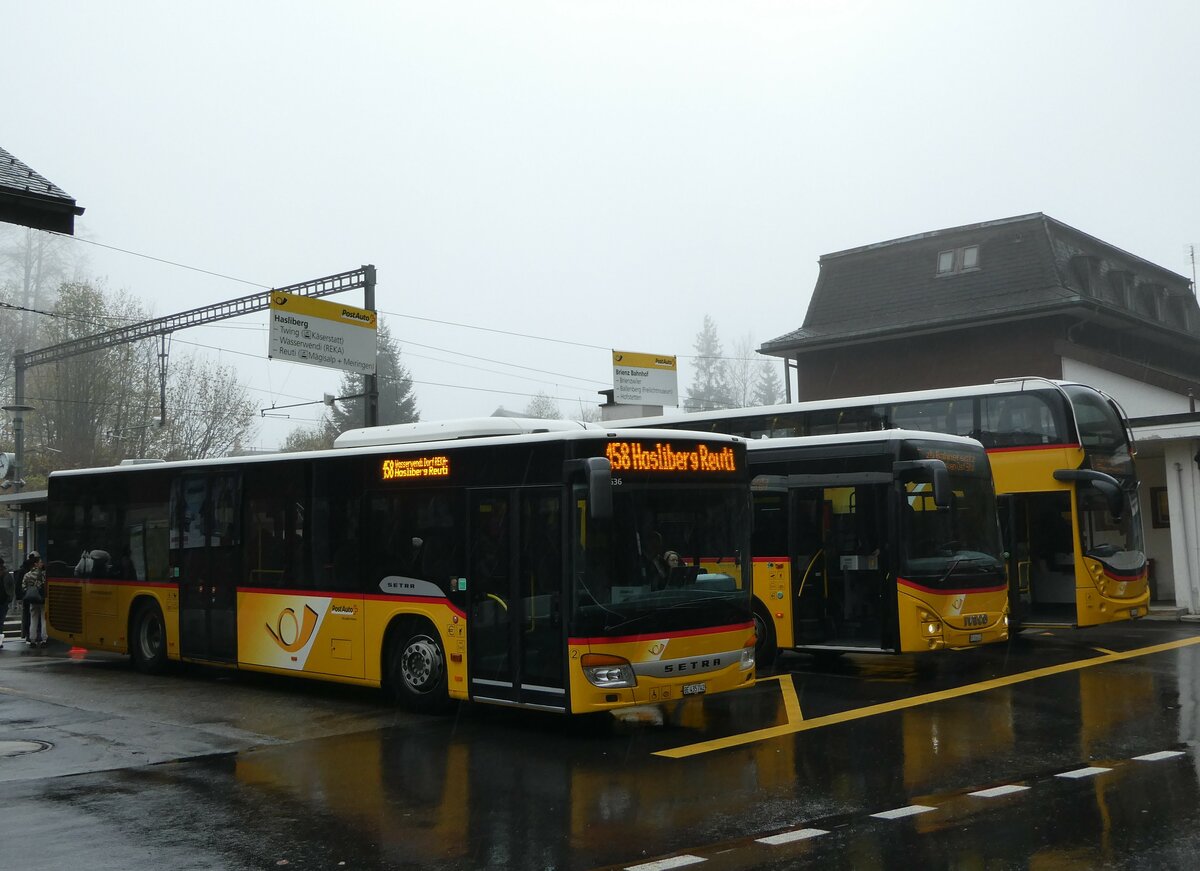 (242'165) - Fl�ck, Brienz - Nr. 2/BE 435'742 - Setra am 5. November 2022 auf dem Br�nigpass