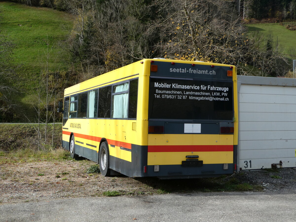 (242'410) - R�ttimann, Ballwil - Nr. 1 - MAN/G�ppel (ex BSF Hochdorf Nr. 301; ex BSF Hochdorf Nr. 1; ex AAGL Liestal Nr. 51) am 11. November 2022 in Fl�hli, Alte Gemeindestrasse