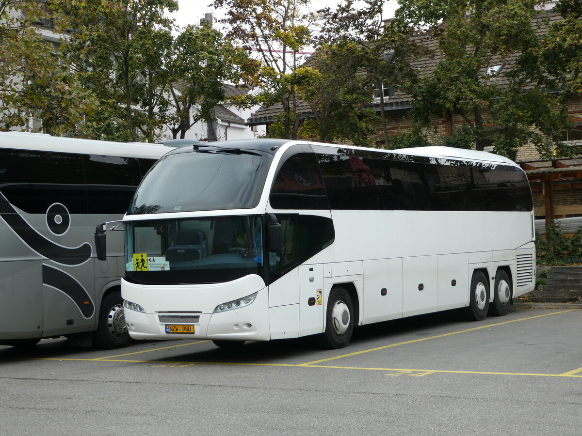 (242'544) - Aus Moldawien: Altur-Impex - NZW 980 - Neoplan am 12. November 2022 in Z�rich, Sihlquai