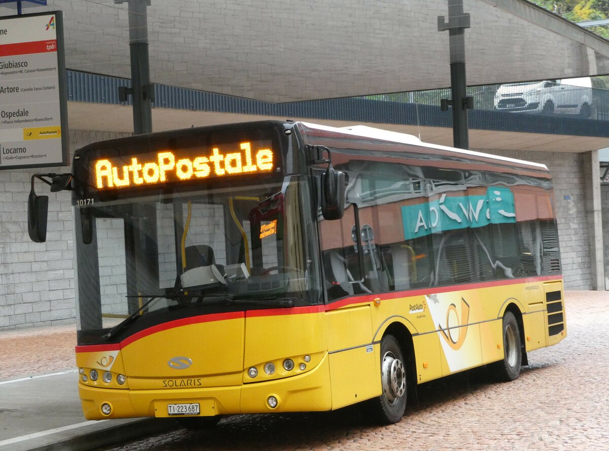 (242'720) - AutoPostale Ticino - TI 223'687 - Solaris (ex PostAuto Graub�nden; ex Sulzberger, H�tten) am 15. November 2022 beim Bahnhof Bellinzona