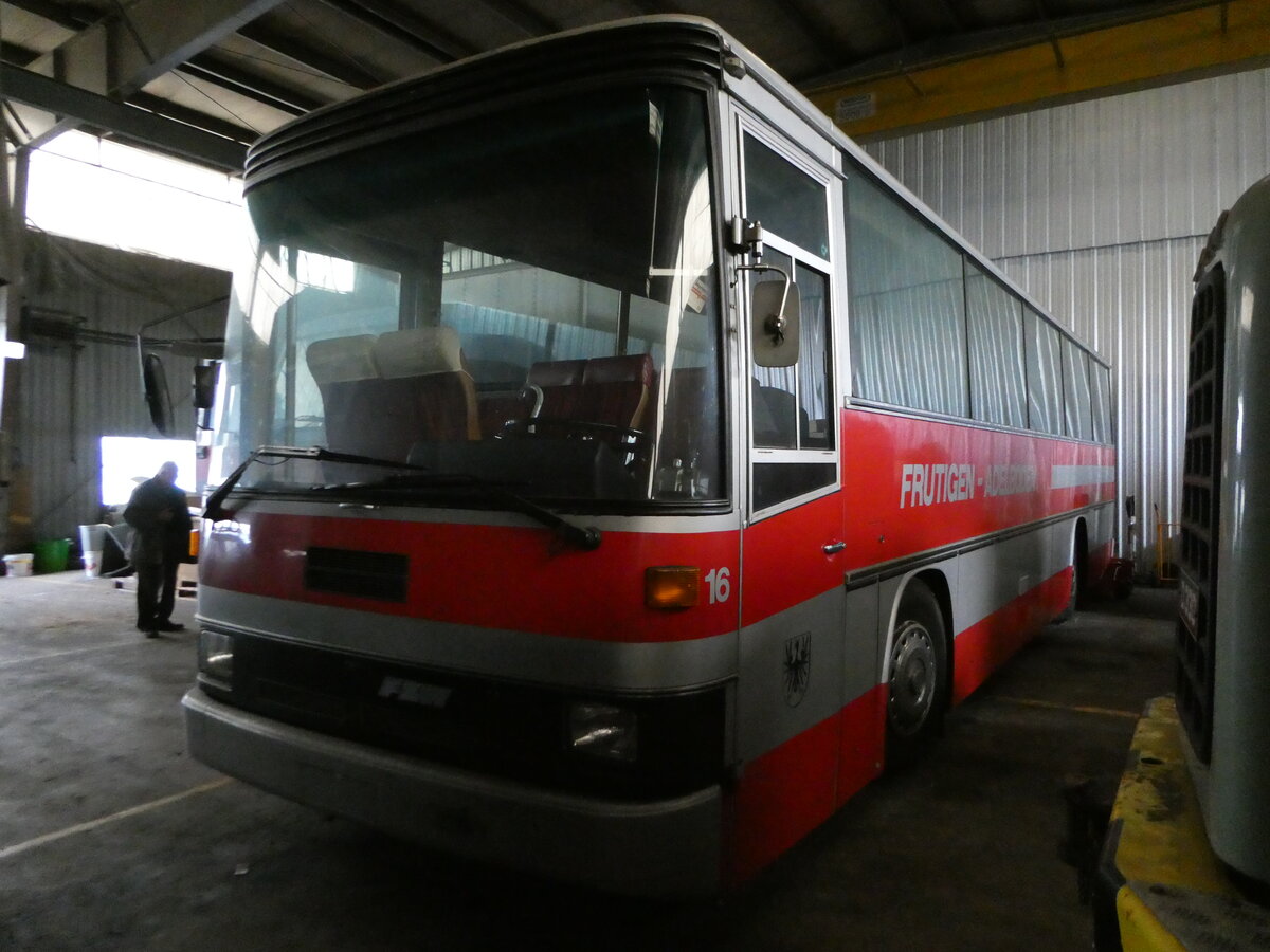 (243'110) - Staub, Z�rich - Nr. 16 - FBW/R&J (ex AFA Adelboden Nr. 16) am 26. November 2022 in Wetzikon, Z�rcherstrasse