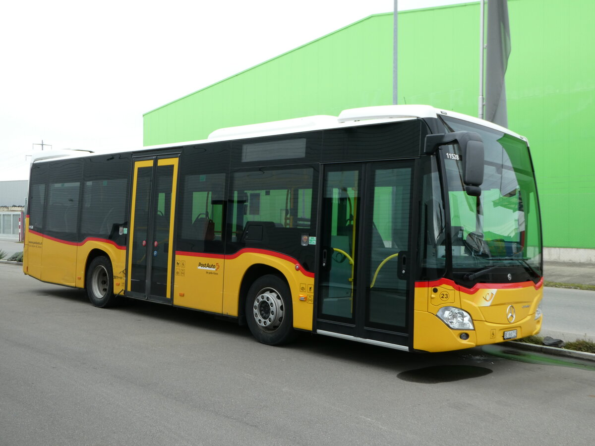 (243'161) - Fl�ck, Brienz - Nr. 23/BE 868'723 - Mercedes am 27. November 2022 in Kerzers, Interbus