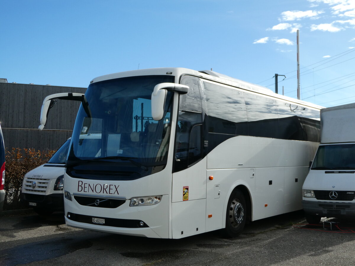 (243'199) - Benorex, Bern - BE 482'017 - Volvo am 27. November 2022 in Burgistein, Garage M�ller (Teilaufnahme)
