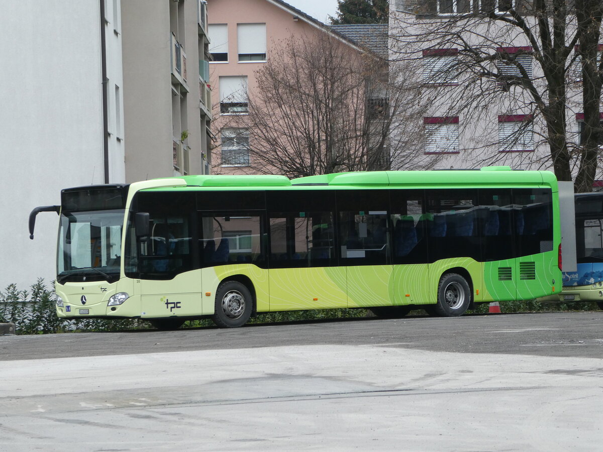 (243'428) - TPC Aigle - Nr. 35/VS 435'059 - Mercedes (ex M�ller, D-Biblis) am 3. Dezember 2022 in Monthey, Garage