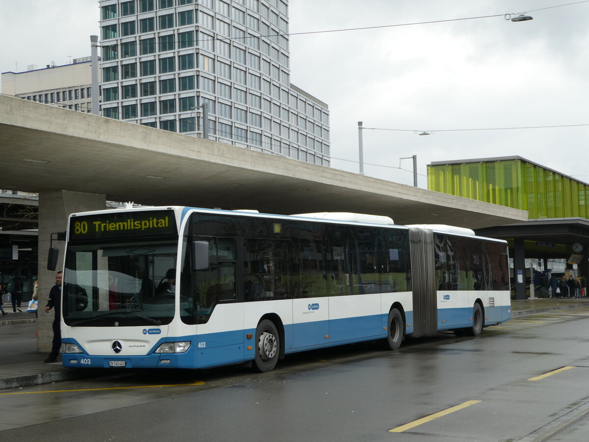 (243'511) - VBZ Z�rich - Nr. 403/ZH 745'403 - Mercedes am 7. Dezember 2022 beim Bahnhof Z�rich Oerlikon