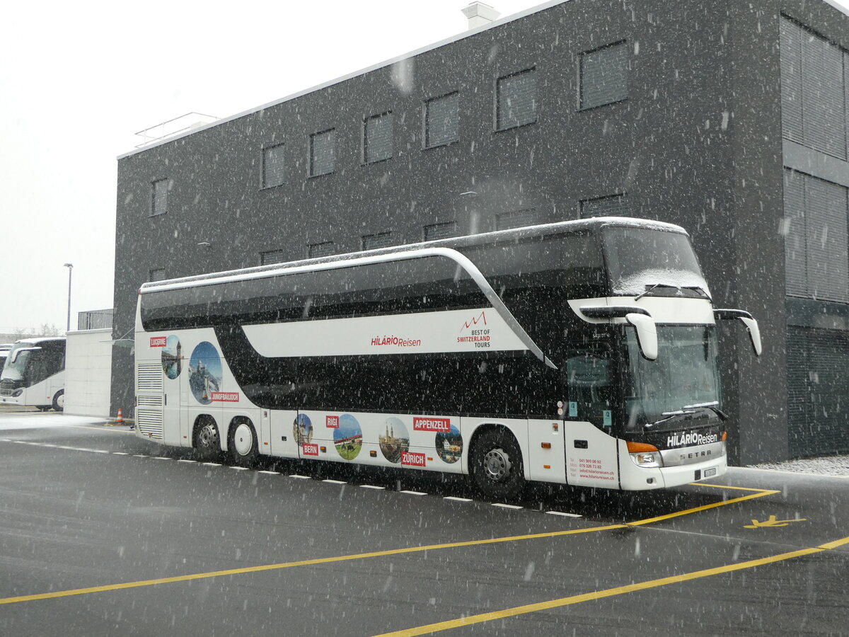 (243'703) - Hil�rio, Sch�tz - LU 266'303 - Setra am 10. Dezember 2022 in Winterthur, EvoBus