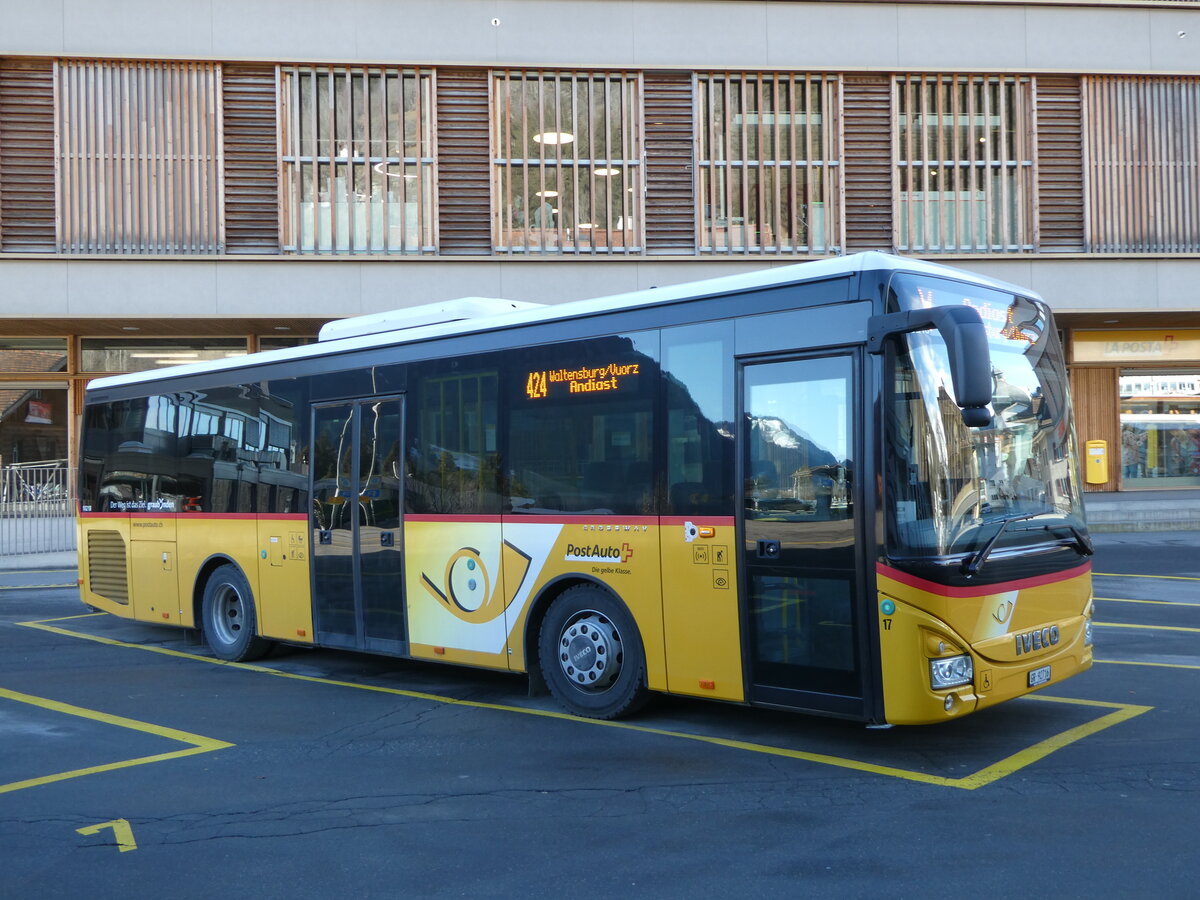 (245'110) - PostAuto Graub�nden - Nr. 17/GR 92'716/PID 10'218 - Iveco (ex Fontana, Ilanz Nr. 17; ex Fontana, Ilanz Nr. 11) am 18. Januar 2023 beim Bahnhof Ilanz