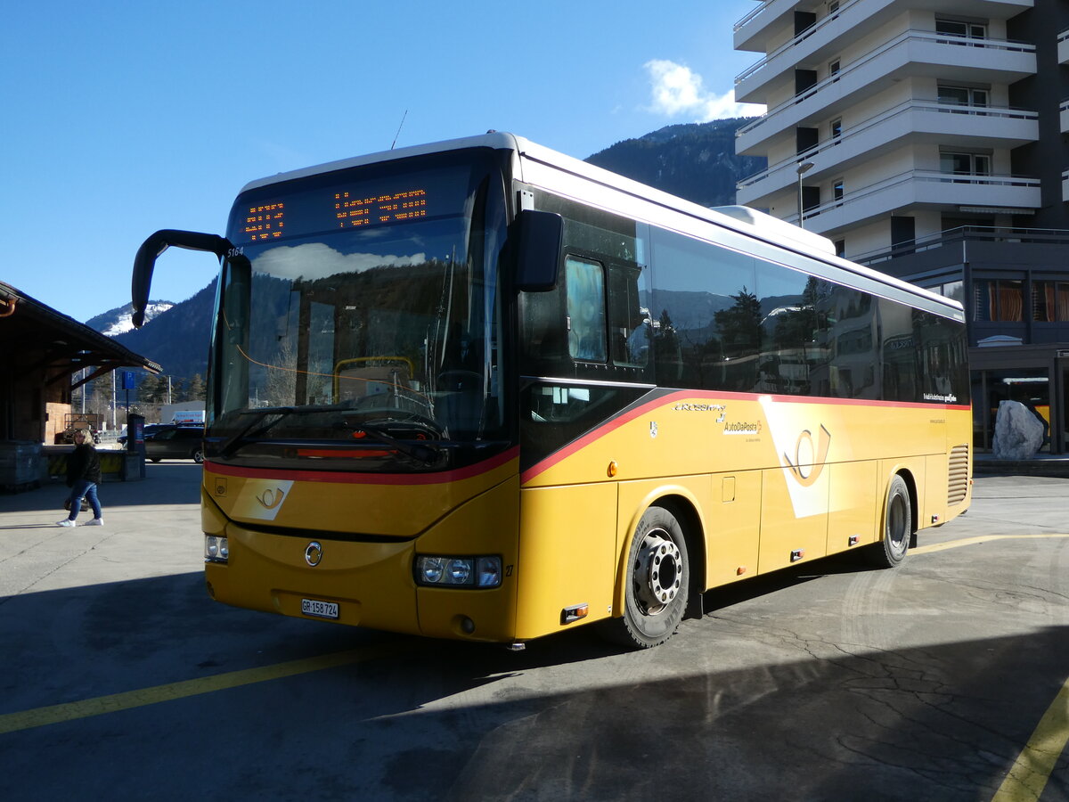 (245'112) - PostAuto Graub�nden - Nr. 27/GR 158'724/PID 5164 - Irisbus (ex Fontana, Ilanz Nr. 27; ex Fontana, Ilanz Nr. 7) am 18. Januar 2023 beim Bahnhof Ilanz
